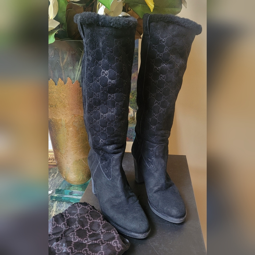 Gucci Suede Monogram Black Shearling Lined Tall High Heel Women's Boots 9.5 - Picture 9 of 11